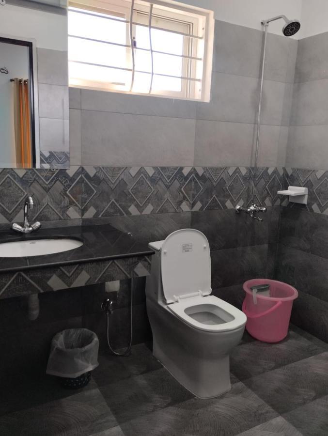 Itl Guesthouse Равалпинди Екстериор снимка