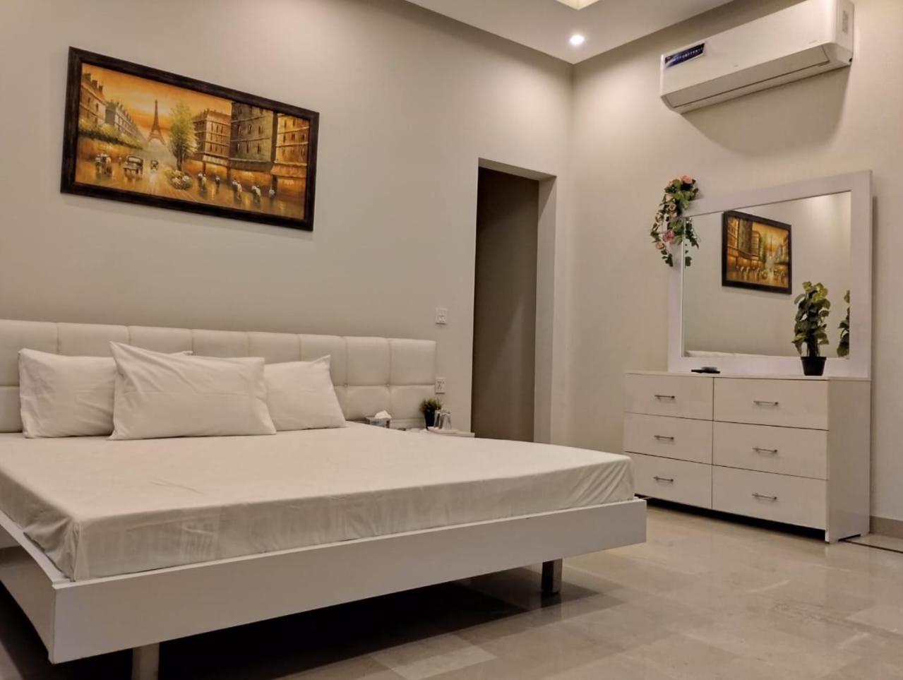 Itl Guesthouse Равалпинди Екстериор снимка