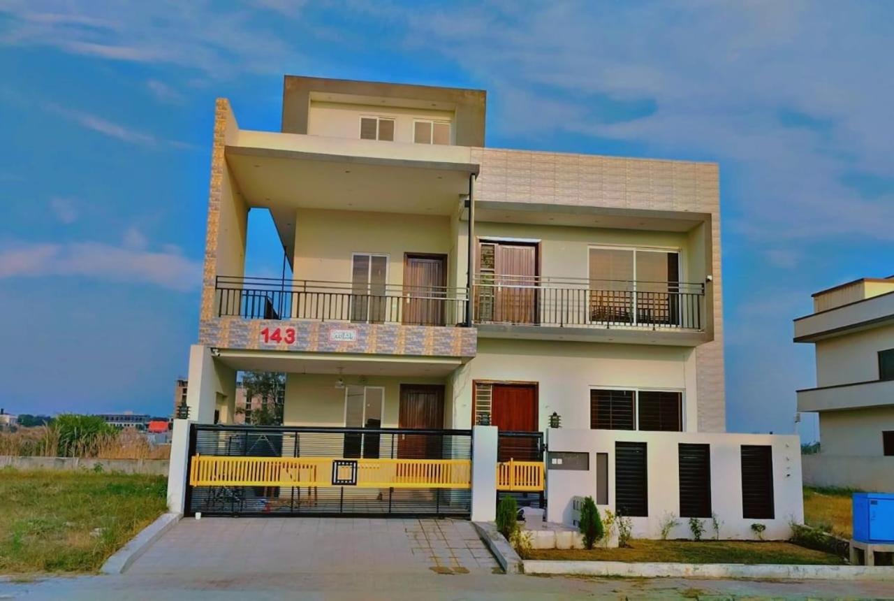 Itl Guesthouse Равалпинди Екстериор снимка